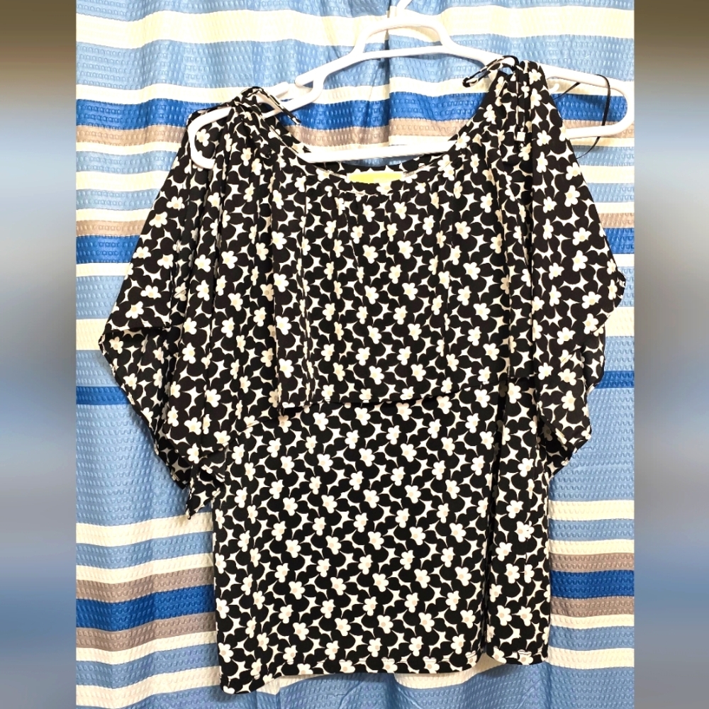 MICHAEL Michael Kors Black and White Floral Blouse